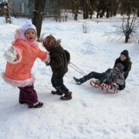 - Дай руку! Помоги!