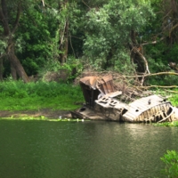 Затонувшая баржа