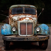 Дорога уже лентою не вьётся...