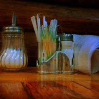 Непременные атрибуты кафе