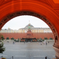 Красная на красном