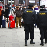 А вот-она стоял твой чемоданчик