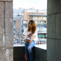 В гранитных рамках