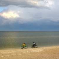 Отсюда и до...