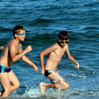 и очки-чтоб ветер не мешал)