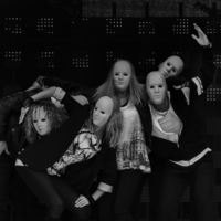  арены круг и маски без лица