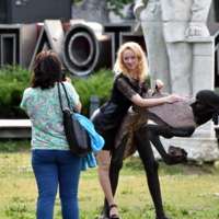 а что это вы тут делаете,а?)