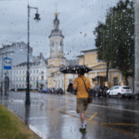 По Солянке под летним дождём