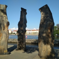 На берегу в своем кругу