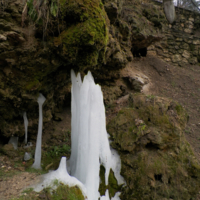 Замерзший водопадик