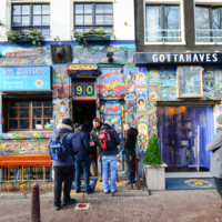 Проверка на совершеннолетие