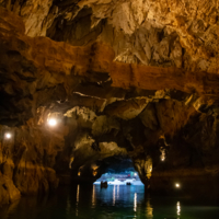 В пещере Алтынбешик