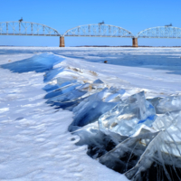 Ледяные торосы на реке Зея