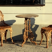 Мебель уличного кафе.