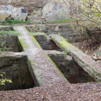 Не гуляйте по заброшенным местам. Это опасно!