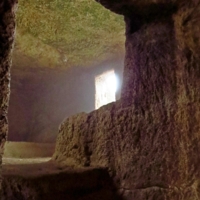 Древние стены