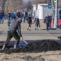 В поте лица...