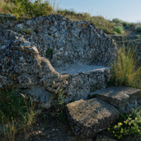 ❝ Мой кров — убог. И времена — суровы.❞