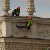 Не кочегары мы, не плотники...