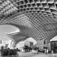 Метрополь Парасоль.