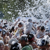 Пенный день.