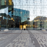 Φ = (1 + √5)/2  ⇒  e^{iπ/5} + e^{-iπ/5} = Φ