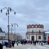 Всегда многолюдно