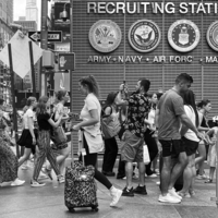 Ты-направо, я-налево, нам не встретиться никак