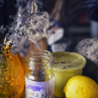 Горький вкус мёда, словно полынь