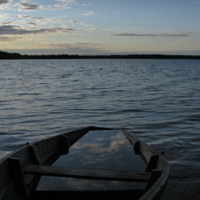 "Тянут ко дну боль и грусть"...