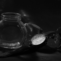 За часом час бежит и падает во тьму...