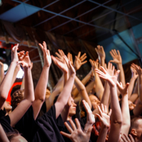 В едином порыве