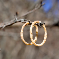 два кусочека колбаски