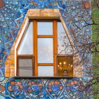 В золотой клетке