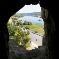 Дырка в стене крепости