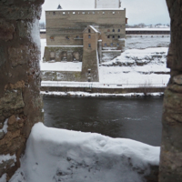 Берег этот и тот