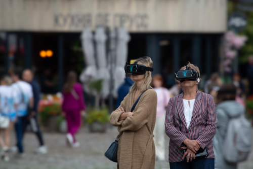 Водила  меня Гала на выставку Шагала