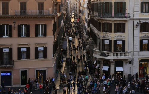 В лучах заходящего солнца